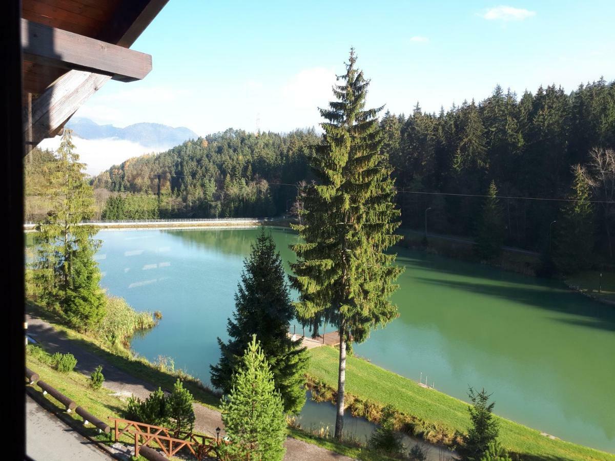 Hrabovo Alzbeta 16 Apartment รูชอมแบรอค ภายนอก รูปภาพ