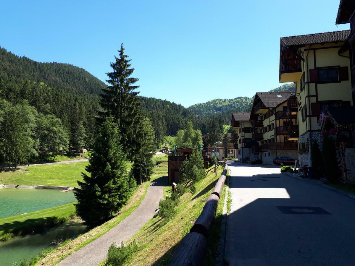 Hrabovo Alzbeta 16 Apartment รูชอมแบรอค ภายนอก รูปภาพ